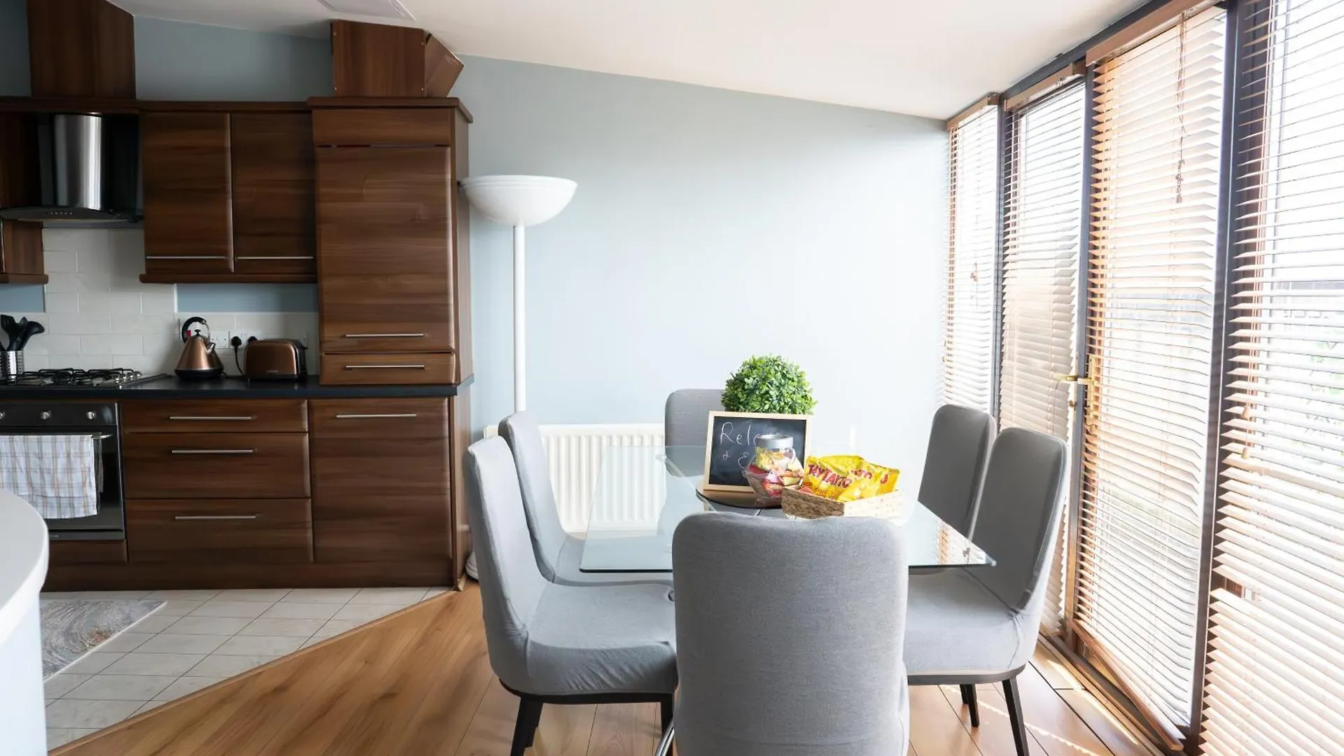 City Hall Penthouse Duplex - Incredible Views & Sleeps 8 & Balcony & Very Modern And Spacious Belfast 0*,