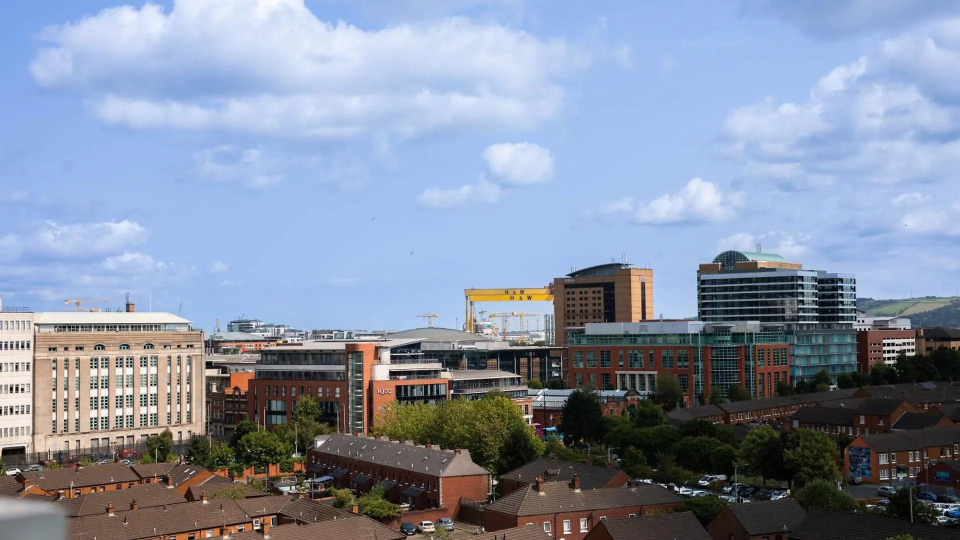 City Hall Penthouse Duplex - Incredible Views & Sleeps 8 & Balcony & Very Modern And Spacious Belfast