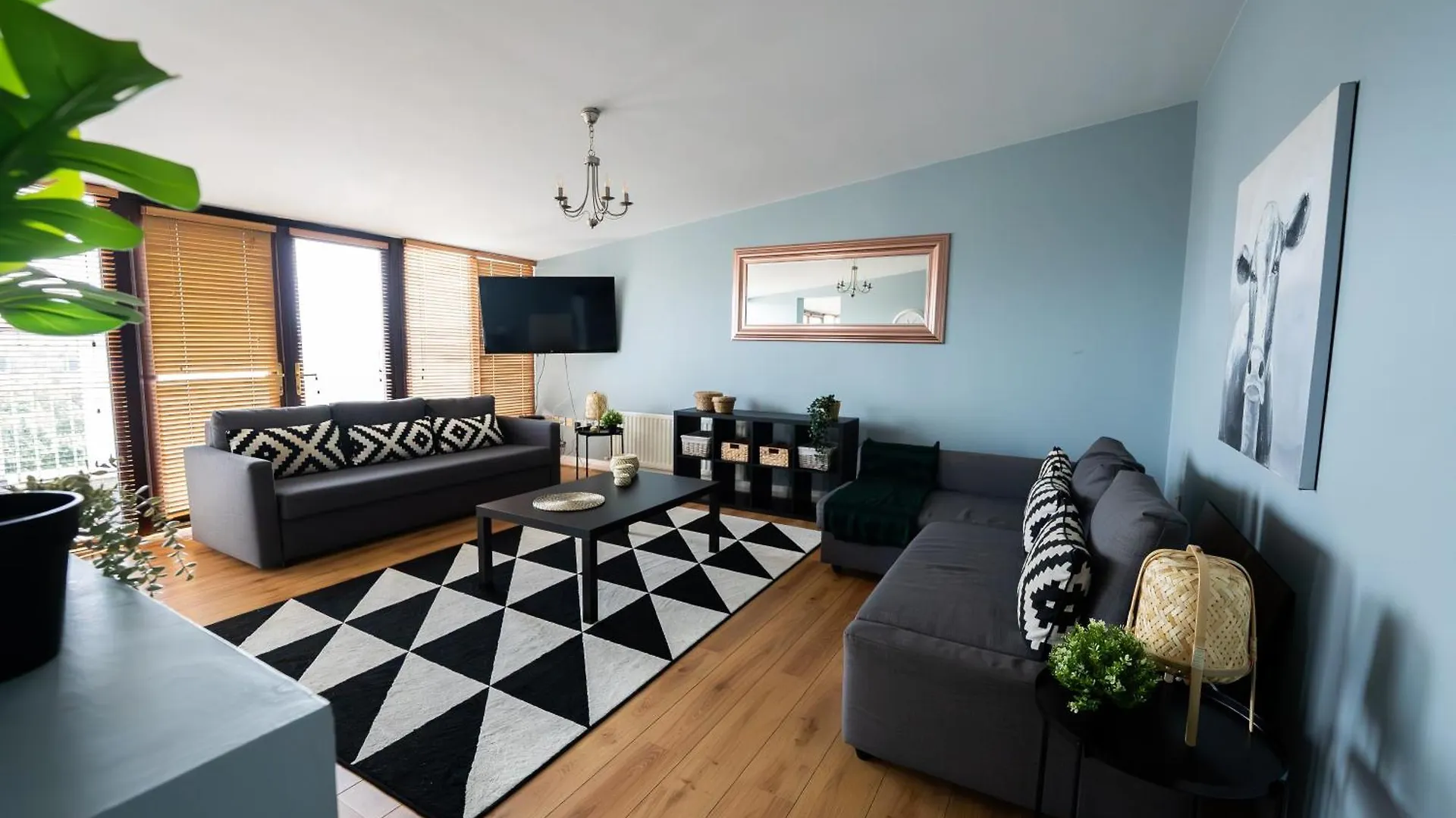 Apartment City Hall Penthouse Duplex - Incredible Views & Sleeps 8 & Balcony & Very Modern And Spacious Belfast United Kingdom