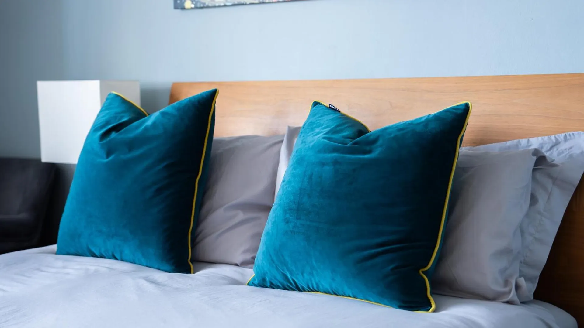Apartment City Hall Penthouse Duplex - Incredible Views & Sleeps 8 & Balcony & Very Modern And Spacious Belfast United Kingdom