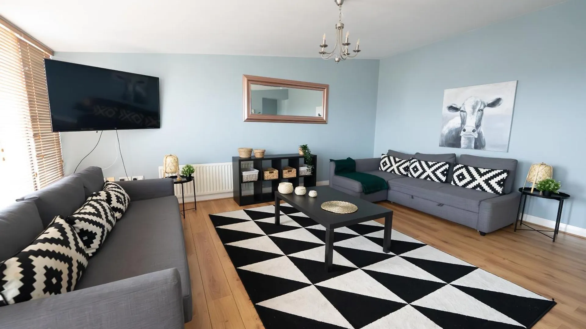 Apartment City Hall Penthouse Duplex - Incredible Views & Sleeps 8 & Balcony & Very Modern And Spacious Belfast